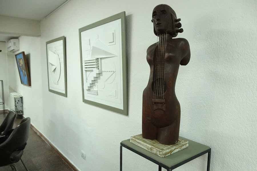 Demaio expone hasta el 3 de mayo en el Concejo