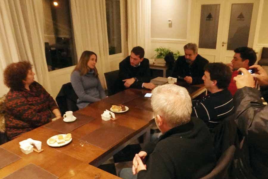 La AEHG, en diálogo con la senadora provincial Flavia Delmonte