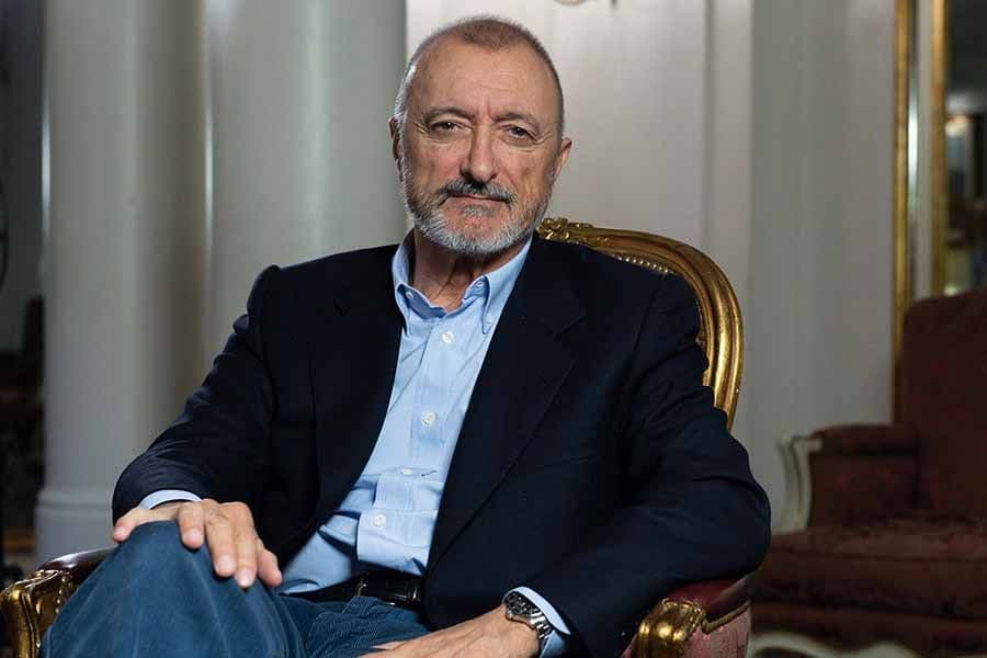 Nuestros autores: Arturo Pérez Reverte