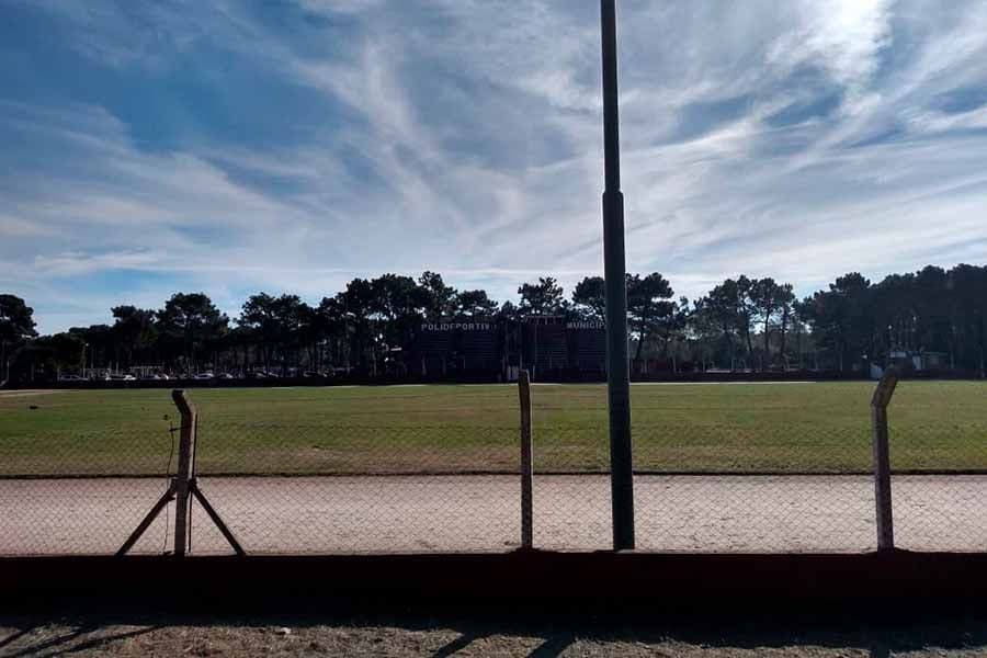 Fútbol: El domingo se juegan las semifinales