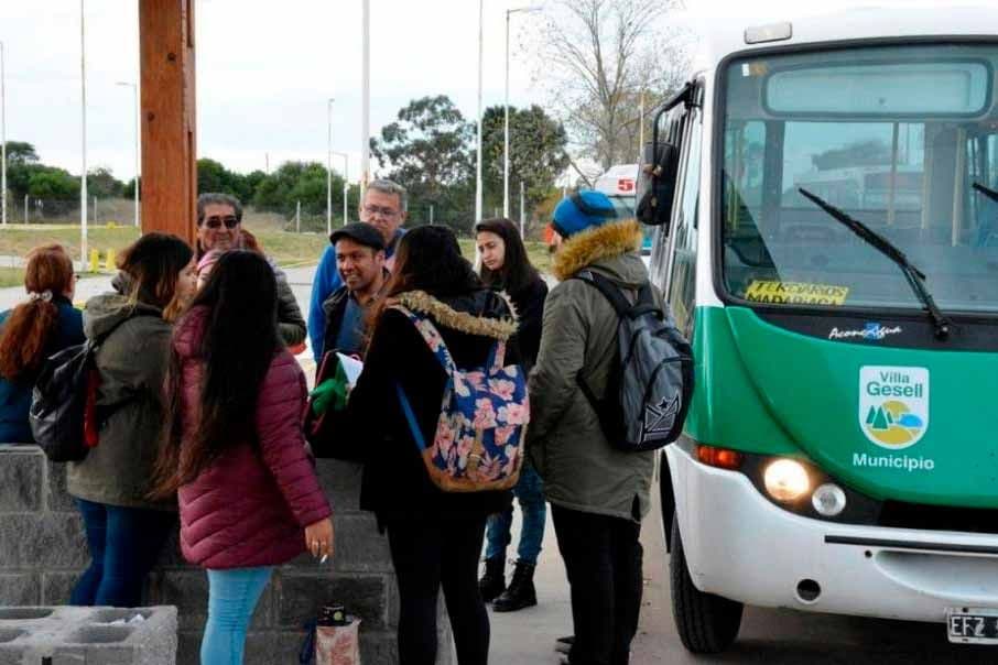La falta del boleto estudiantil hace peligrar las carreras