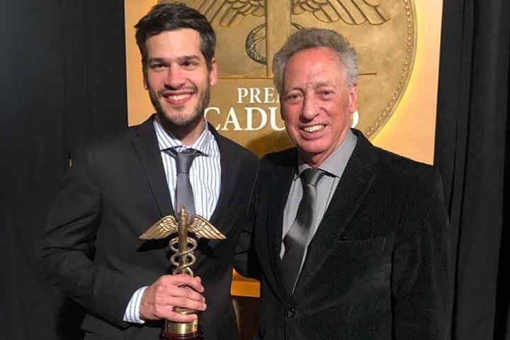 Adrián Michelena fue distinguido con el Caduceo