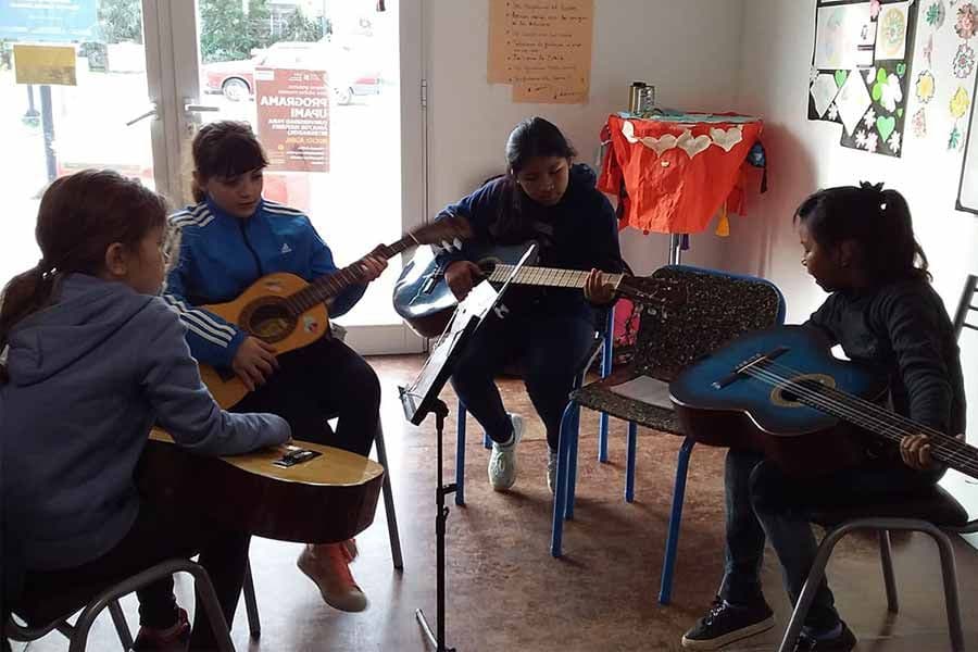 Taller Cantamar y Taller de guitarra