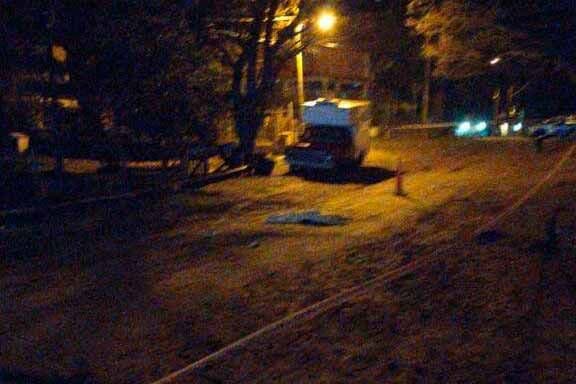 Un hombre arrolla y mata a su esposa con su camioneta