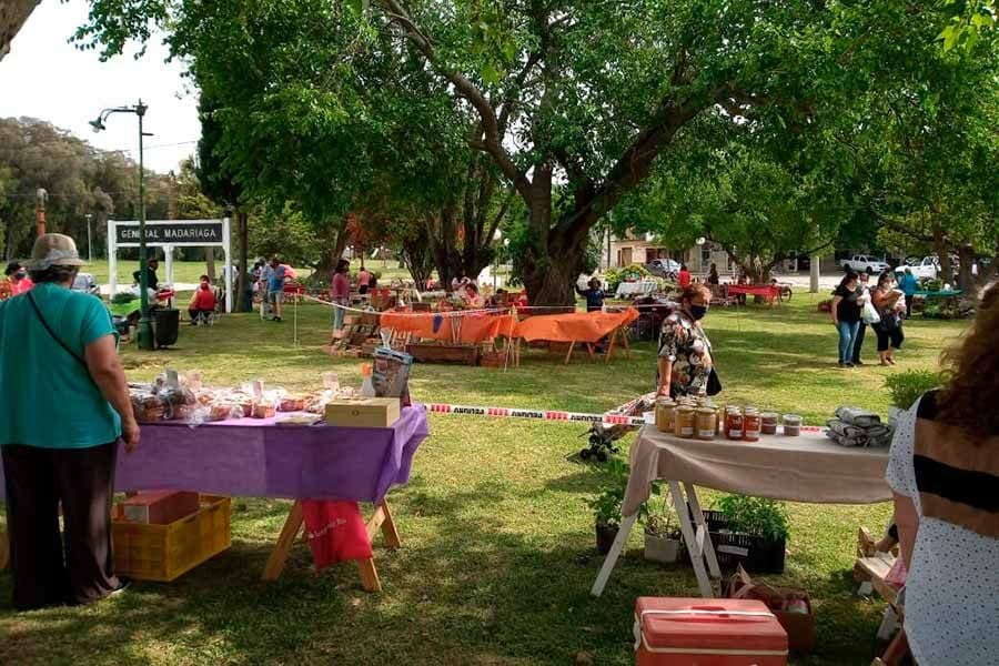Gral. Madariaga: Huerteros y emprendedores se preparan para una nueva jornada en la estación