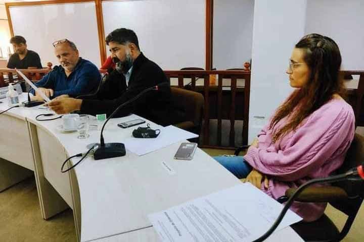 Méndez Pinella cruzó al oficialismo por “cuidar” al nuevo director de salud