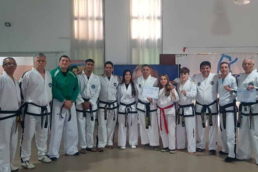 Jueces pinamarenses en el Mundial de Taekwondo