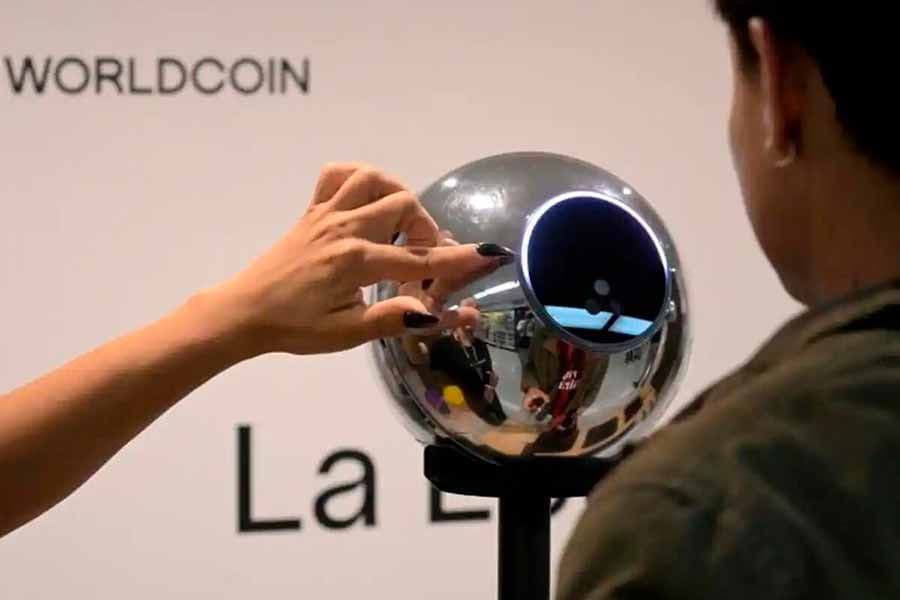 La Provincia imputó a la empresa Worldcoin y podría ser multada por $1000 millones