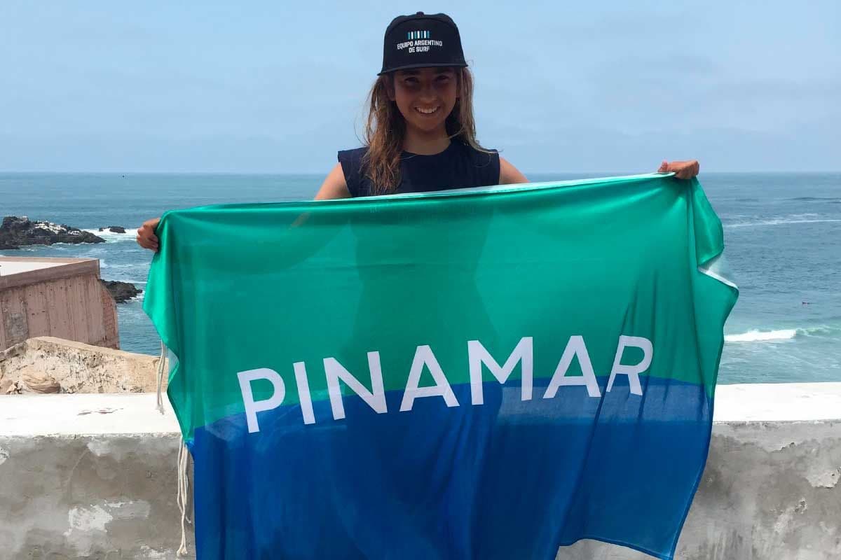 Agustina Paggi compitió en el sudamericano de surf en Perú